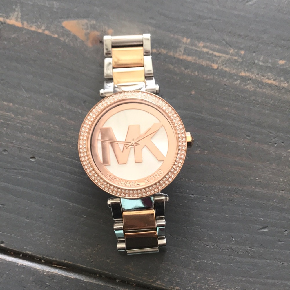 Mk watch